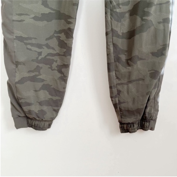 Athleta Brooklyn Lined Jogger pants green olive camo lux relaxed fit stretch - Picture 4 of 8